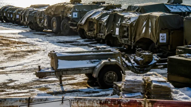 У Керчі повідомляють про списання сотень одиниць техніки «росгвардії» — місячні підсумки