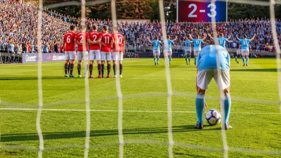 Salford held the ascendancy at half-time as Sheffield Wednesday came from behind to win