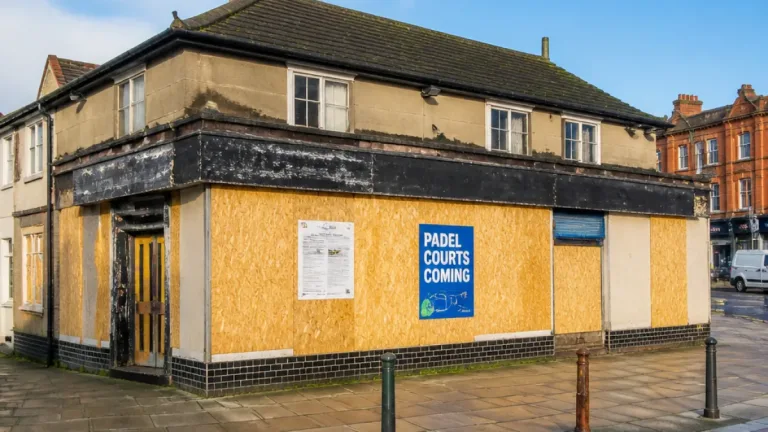 Bury building once a flooring shop cleared for indoor padel court in town centre