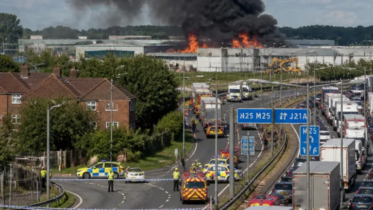 Large blaze near St Albans forces M25 closure amid fears of secondary explosions