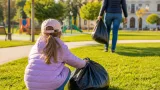 A Preganziol una bambina ripulisce il parco: il gesto che richiama alla cura degli spazi pubblici