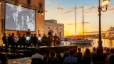 A Trani torna «Musica d’aMARE»: colonne sonore e mare per una serata con l’Orchestra Arcadia