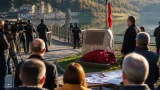 A Vagli di Sotto inaugurata una targa per Darya Dugina: nuova polemica sul sindaco