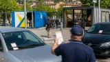 Bergamo: polemica su Piazzale Alpini, il Comune difende le attività e parla di sanzioni
