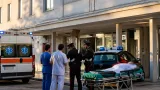Brindisi, 28enne si lancia dal secondo piano del Perrino dopo fermo con taser