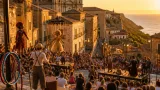 Buskeria a Fermo: tre giorni di arte di strada, venti artisti e anteprima a Torre di Palme