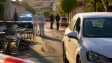 Colpi d'arma da fuoco nella tarda serata in via Pertini: auto danneggiata, indagini in corso