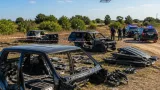Controlli estivi a Brindisi: Carabinieri con elicottero scoprono tre Jaguar cannibalizzate