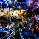 Arrestato il 45enne dopo che la sua auto è finita in mare con la moglie a bordo