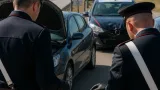Due arresti dopo la fuga a un posto di blocco: recuperati 13 grammi di cocaina