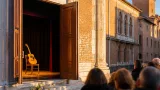 Ferrara ricorda Francesco Guccini: scomparsa di un artista legato alla città