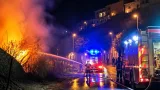 Fiamme nella notte a Nughedu Santa Vittoria, intervento dei vigili del fuoco per proteggere le case