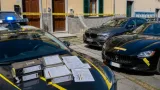 Frode fiscale a Livorno: sequestrati immobili e auto per 500mila euro nell’inchiesta della Finanza