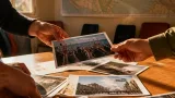 Genova 2001, venticinque anni dopo: memoria e ferite nelle foto passate di mano