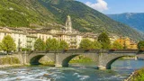 Giovane operaio ferito a Sondrio: taglio al braccio dopo vetro infranto in appartamento