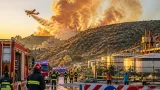 Gorizia: ancora focolai sul Carso, operazioni di spegnimento e viabilità sospesa