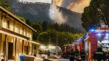 Incendi in provincia dell’Aquila: evacuate sei famiglie a Bisegna, focolai ancora attivi a Rocca di Cambio