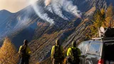 Incendio a Premana: il rogo resta attivo dopo 25 giorni, preoccupa la discesa verso la valle di Taeggio