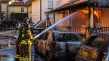 Incendio a Sangemini: a fuoco la veranda di un'abitazione, coinvolte due auto