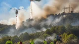 Incendio a Suvereto: due elicotteri regionali e otto squadre impegnate nelle operazioni