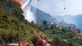 Incendio boschivo a Groppo (Sesta Godano), fronte sotto controllo: mezzi aerei in azione