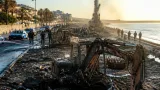 Incendio e distruzione dei mezzi a Schiavonea: colpita un’impresa storica del territorio