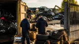 Indagine DDA: dieci denunciati e sequestri in un’autodemolizione brianzola per traffico di rifiuti