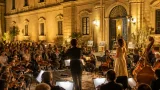 Lecce: a Melpignano l’Orchestra Sinfonica celebra Ornella Vanoni con Serena Spedicato