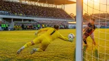 Lecce battuto 1-0 dalla Politehnica Timișoara: Fruchtl para due rigori ma non basta
