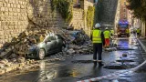 Maltempo a Trieste: muro crollato e strade bloccate, decine di interventi in città