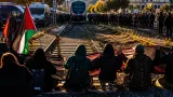 Massa: 36 persone a giudizio per il blocco dei binari durante lo sciopero pro‑Gaza