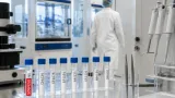 Milano, errore al San Raffaele: impiantato un embrione sbagliato, laboratorio sospeso