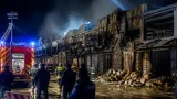 Milano, incendio al deposito Bartolini nella Bovisa: come ottenere rimborsi e chi risponde dei pacchi distrutti