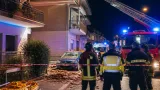 Notte di paura a Latina, trentenne sale su un tetto e lancia tegole: recuperato e portato in ospedale