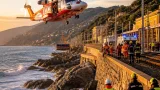 Ragazzo di 24 anni recuperato vivo dopo otto ore tra gli scogli a Bogliasco