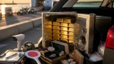 Ragusa, sequestro al porto di Pozzallo: 31 lingotti d'oro e beni di lusso in una cassaforte