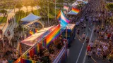 Rimini in festa: migliaia al corteo del Rimini Summer Pride tra musica e istituzioni