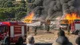 Rogo all'autodemolizione di Ariano Irpino: pompieri al lavoro per circoscrivere le fiamme