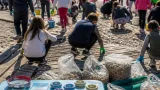 Savona, cinquanta bambini raccolgono oltre 3.500 mozziconi allo Scaletto