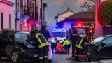 Scontro tra due auto a Castelveccana: due feriti lievi e intervento dei vigili del fuoco