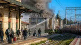 Sospesa la circolazione sulla linea Bari-Pescara dopo l'incendio alla stazione di Trani