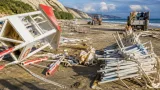 Tromba d'aria al Passetto: vento distrugge attrezzature e sradica torretta di salvataggio
