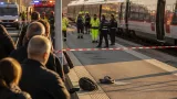 Uomo investito sui binari a Sesto San Giovanni: stazione bloccata e treni sospesi
