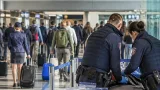 Varese: decine di furti scoperti a Malpensa, arrestate 10 donne
