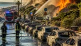 Vigili del fuoco in azione a Roma e sul litorale: roghi in più punti, nove auto distrutte a Santa Marinella