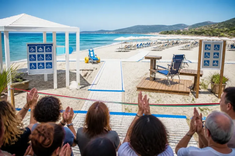 A San Giovanni riapre la spiaggia inclusiva 'Domu Mia', spazio senza barriere per il Sarrabus