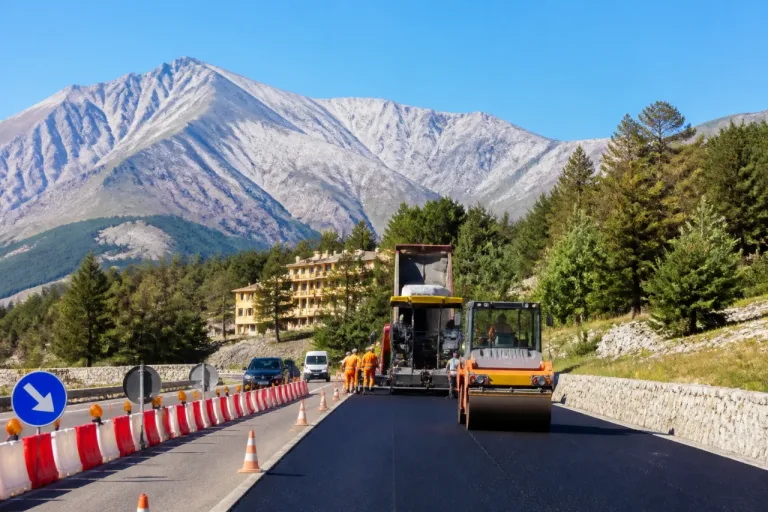 Al via il rifacimento del manto stradale sulla 17bis del Gran Sasso: lavori per 60 giorni e 913mila euro
