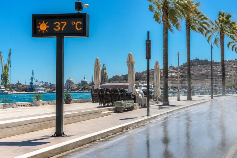 Allerta caldo: domani Ancona sotto bollino arancione, attenzione a notti tropicali e picchi di 37°C