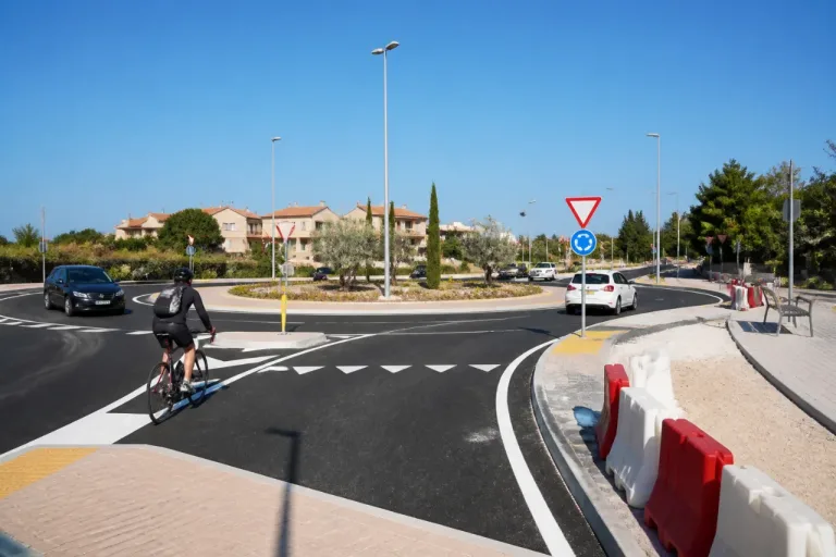 Aperta al traffico la rotatoria Bellaluce: concluso un progetto decennale a Loreto