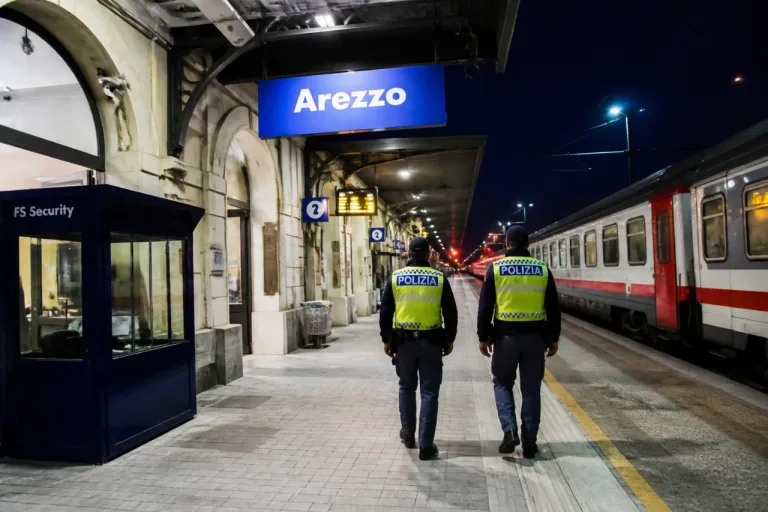 Arezzo, allarme sicurezza alla stazione: UGL chiede presidio h24 e FS Security